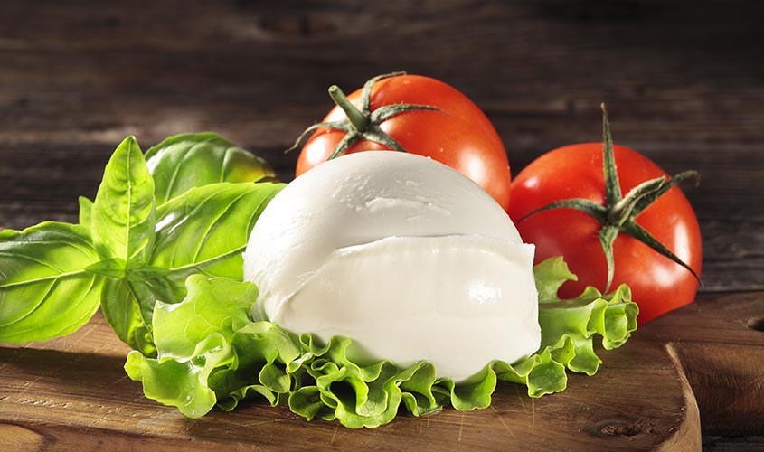 mozzarella_bufala_campana_puglia.jpg